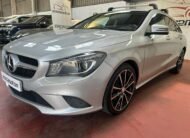 MERCEDES-BENZ CLA SHOOTING Brake 220CDI Urban 7G-DCT