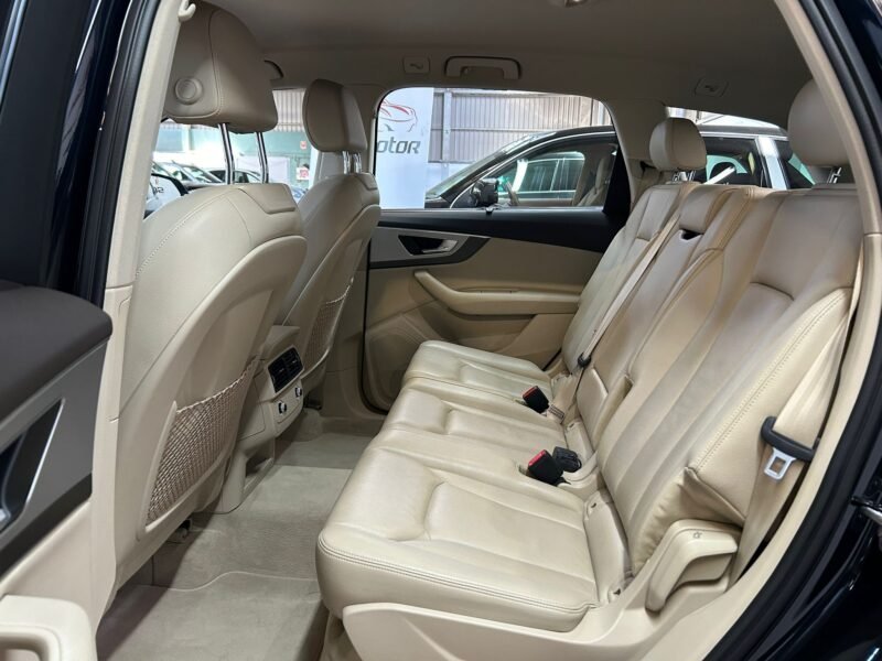 AUDI Q7 3.0 DESING