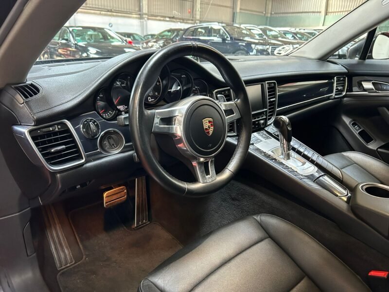 PORSCHE Panamera 3.0TDI PLATINUM EDITION