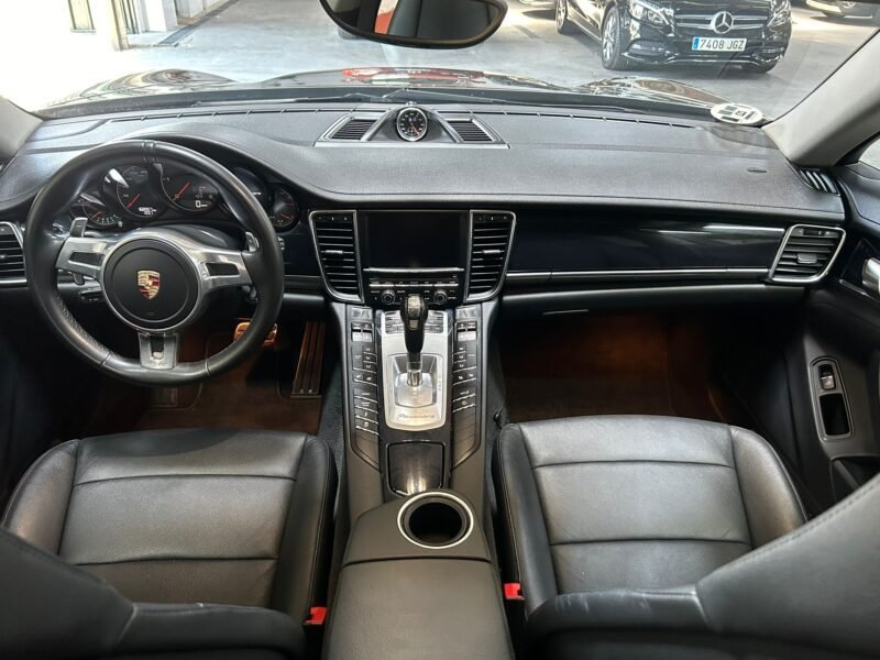 PORSCHE Panamera 3.0TDI PLATINUM EDITION