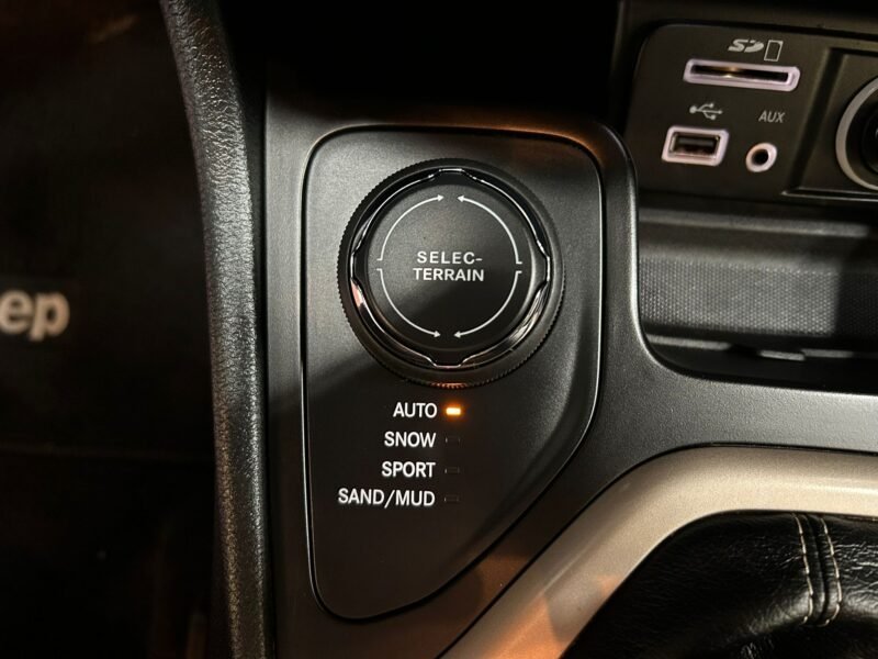 JEEP Cherokee 2.2D Longitude 4×4 ADI Aut.
