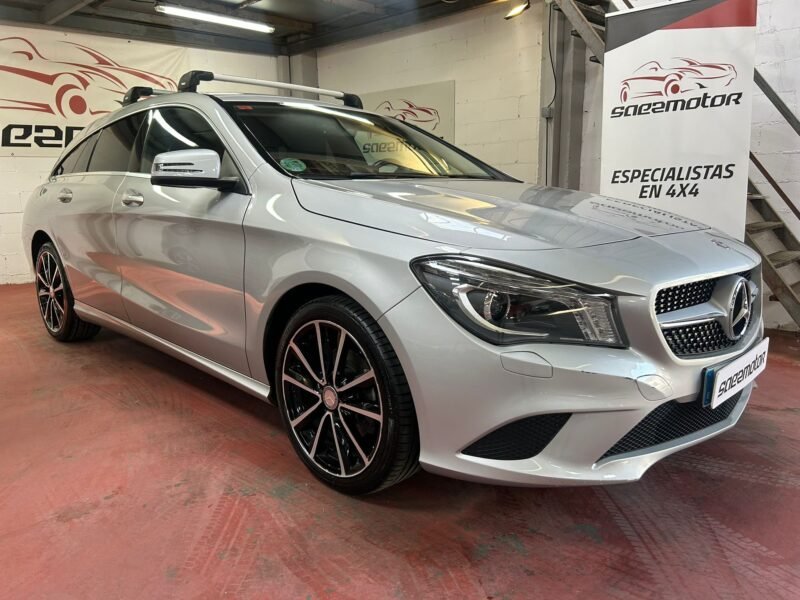 MERCEDES-BENZ CLA SHOOTING Brake 220CDI Urban 7G-DCT