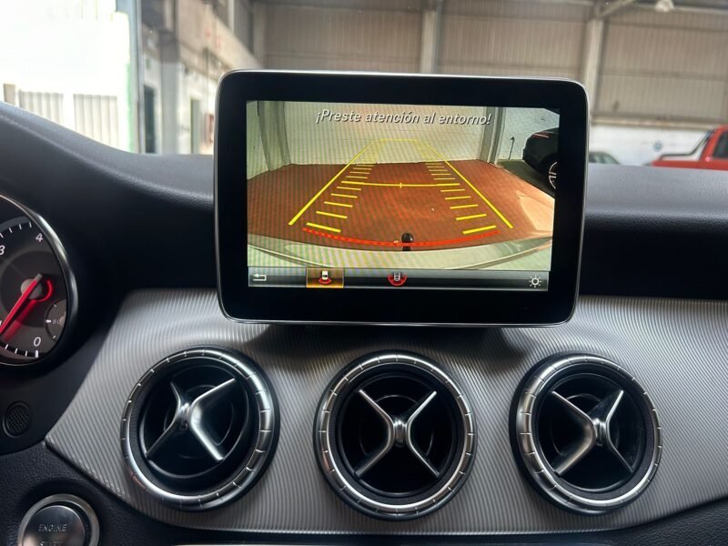MERCEDES-BENZ CLA SHOOTING Brake 220CDI Urban 7G-DCT