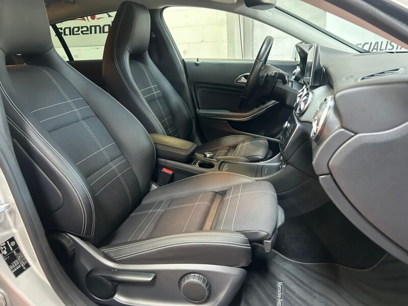MERCEDES-BENZ CLA SHOOTING Brake 220CDI Urban 7G-DCT