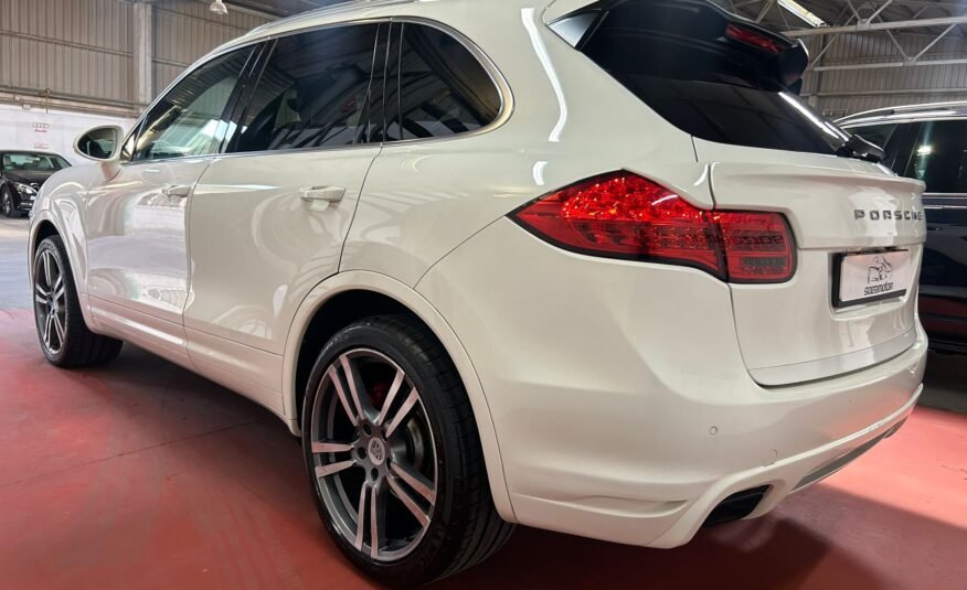 PORSCHE Cayenne 3.0TDI