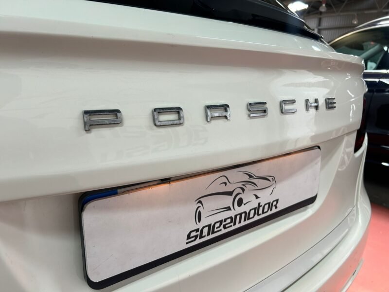 PORSCHE Cayenne 3.0TDI
