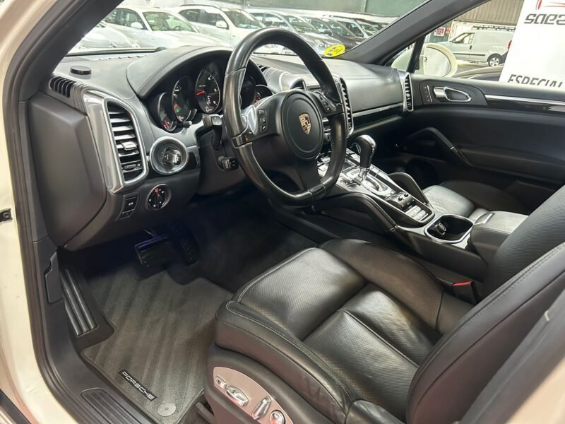PORSCHE Cayenne 3.0TDI