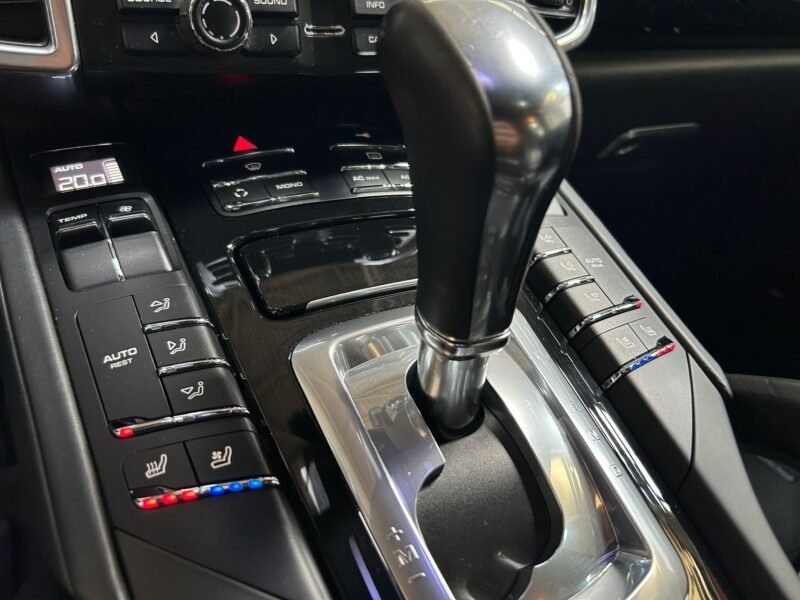 PORSCHE Cayenne 3.0TDI