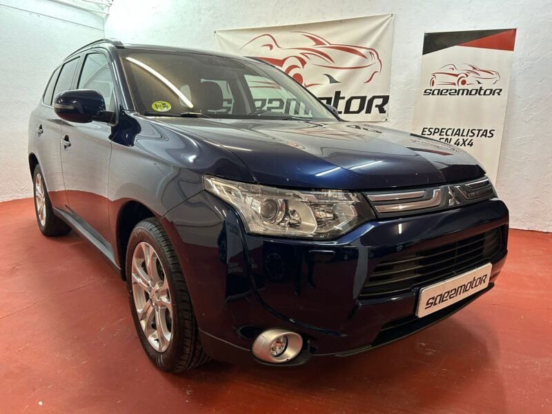 MITSUBISHI Outlander 220 DID Motion 4WD
