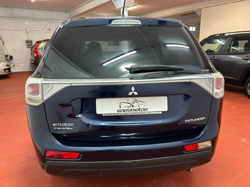 MITSUBISHI Outlander 220 DID Motion 4WD