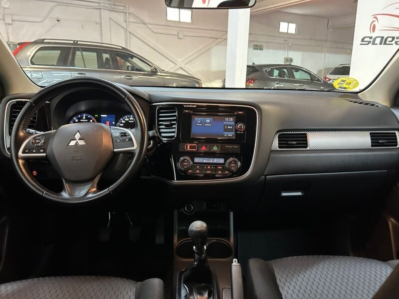 MITSUBISHI Outlander 220 DID Motion 4WD