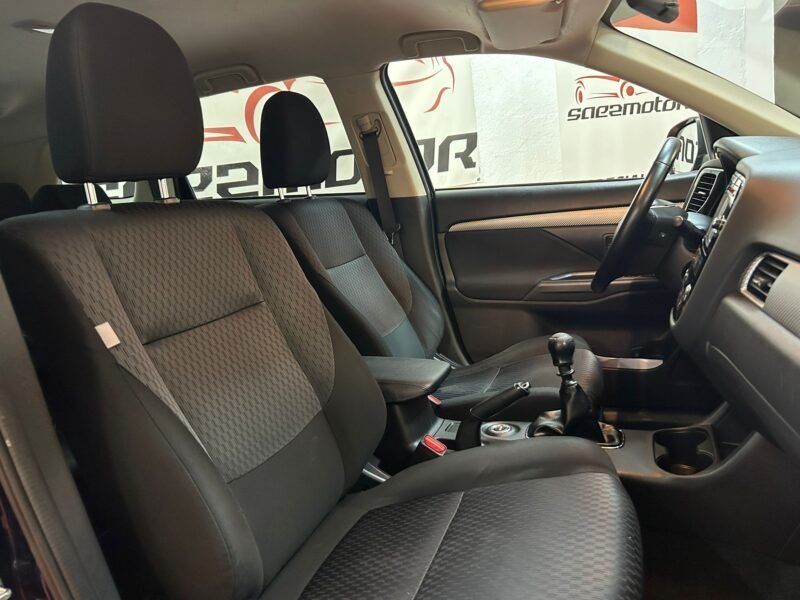 MITSUBISHI Outlander 220 DID Motion 4WD