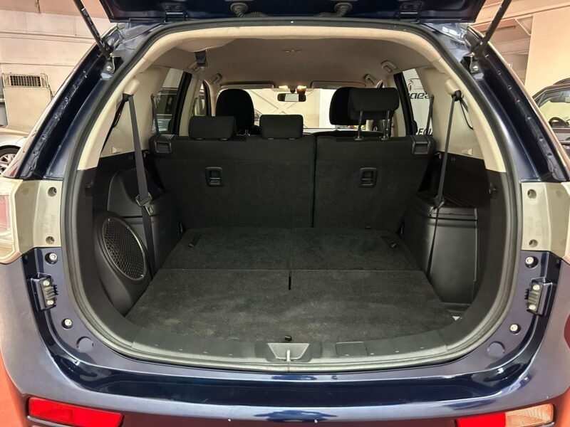 MITSUBISHI Outlander 220 DID Motion 4WD
