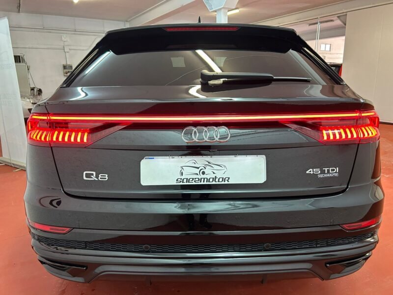 AUDI Q8 45 TDI 170kW S Line quattro tiptroni