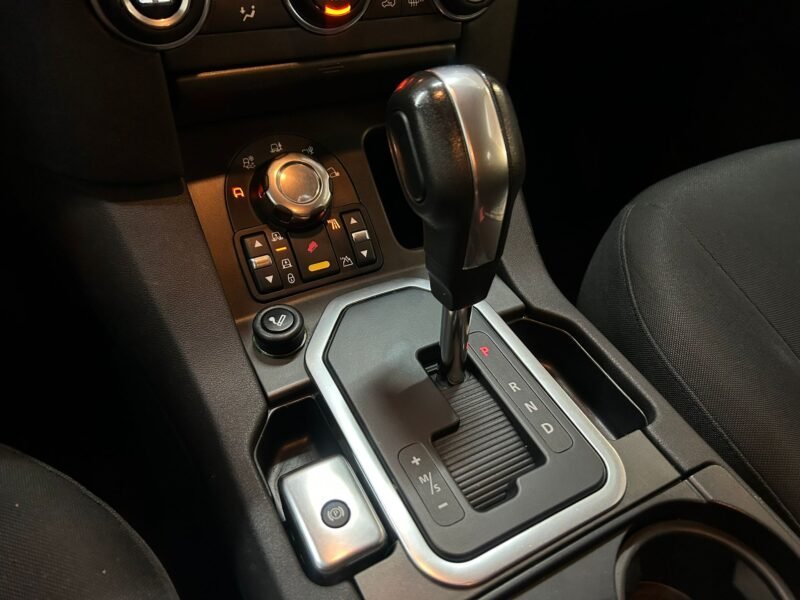 LAND-ROVER DISCOVERY 4 3.0 TDV6 S