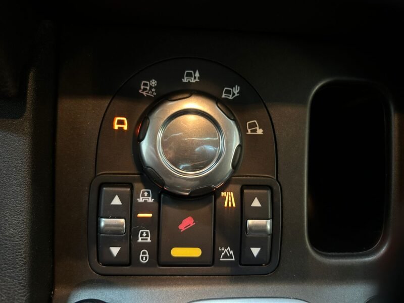 LAND-ROVER DISCOVERY 4 3.0 TDV6 S