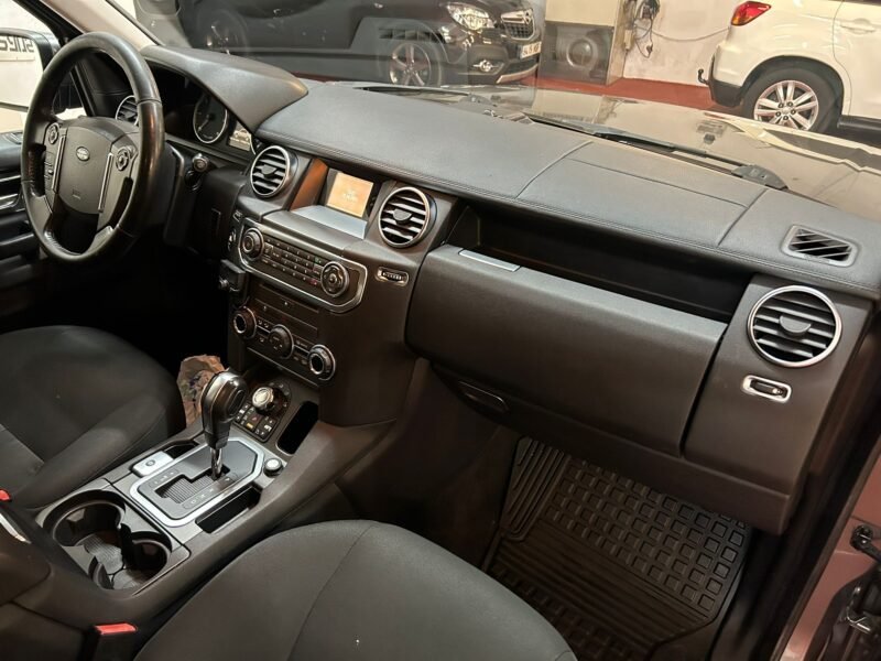 LAND-ROVER DISCOVERY 4 3.0 TDV6 S