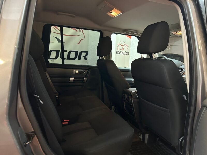 LAND-ROVER DISCOVERY 4 3.0 TDV6 S