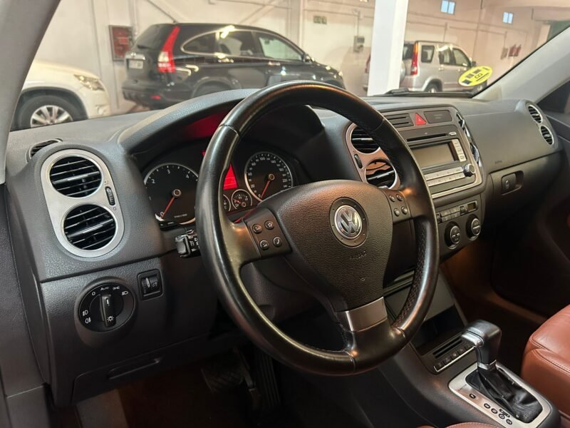 VOLKSWAGEN TIGUAN 2.0 TDI 4M 140cv Tiptronic Sport