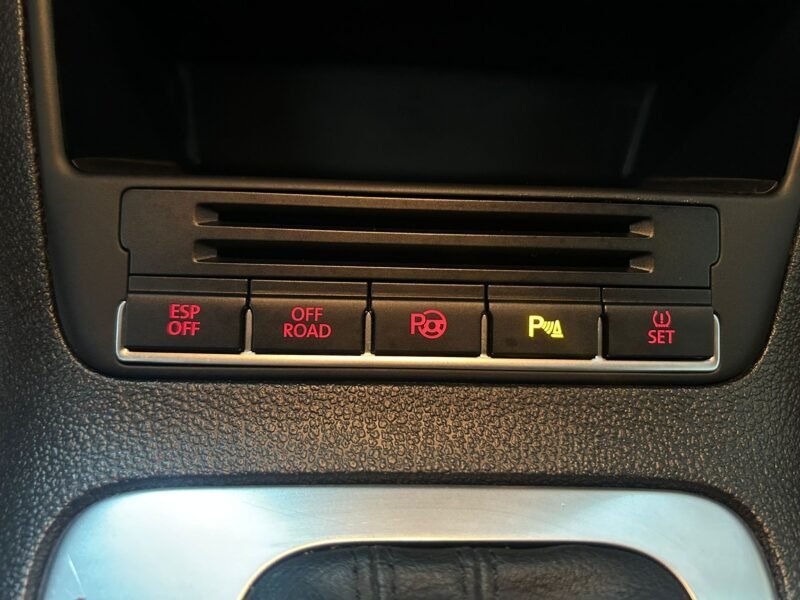 VOLKSWAGEN TIGUAN 2.0 TDI 4M 140cv Tiptronic Sport