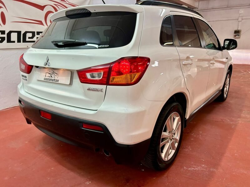 MITSUBISHI ASX 1.8 DI-D Kaiteki 4WD