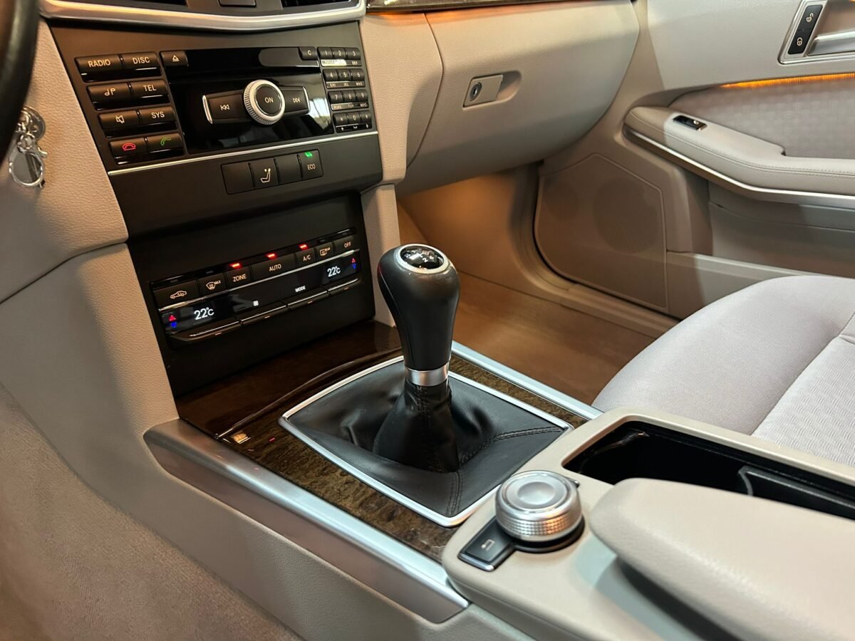 MERCEDES-BENZ E-class 220CDI ESTATE