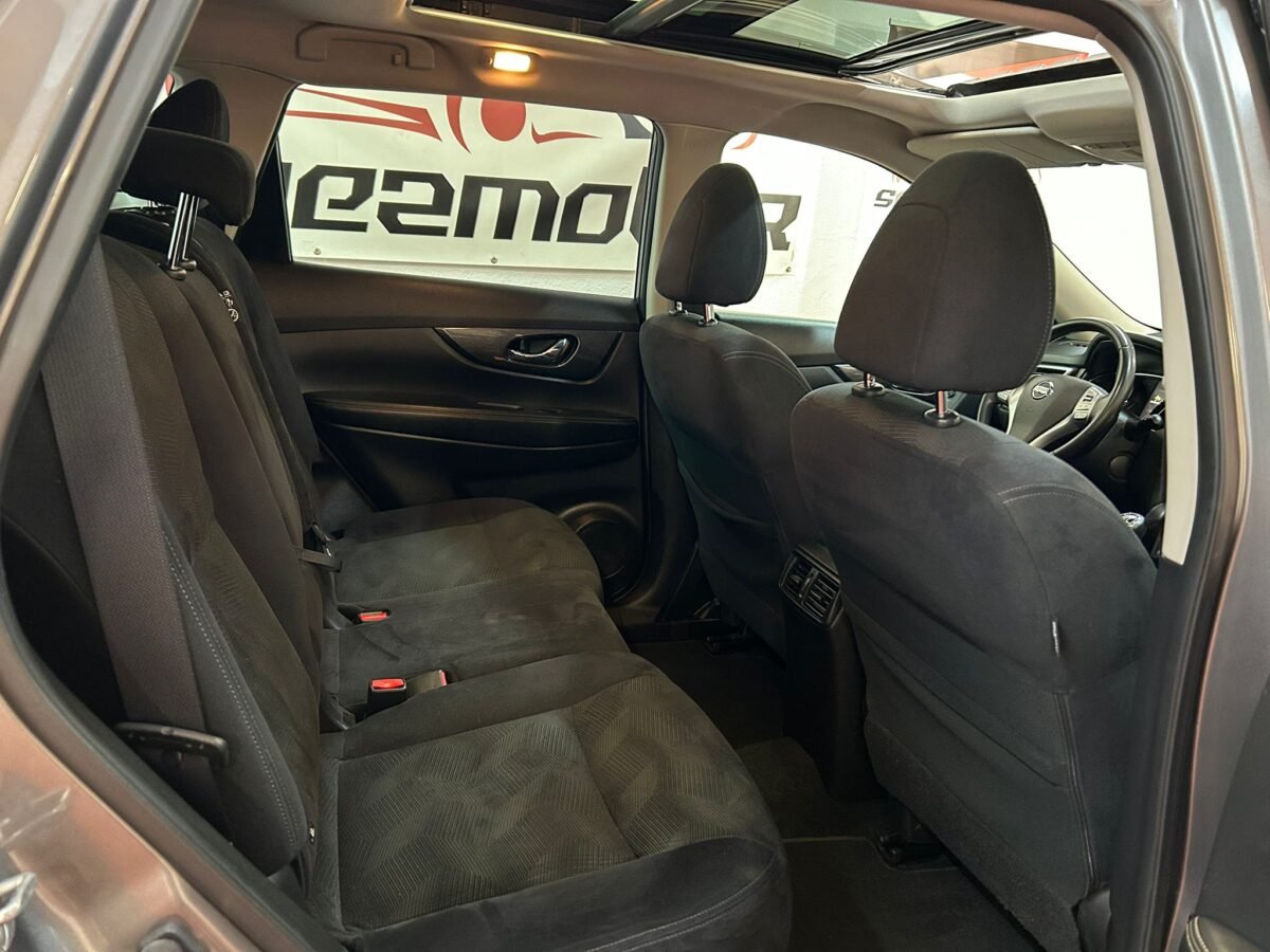 NISSAN X-TRAIL 1.6 dCi N-Connecta 4×4