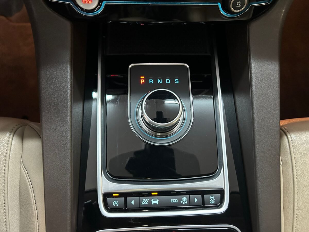 JAGUAR F-PACE 3.0TDV6 Prestige Aut. AWD