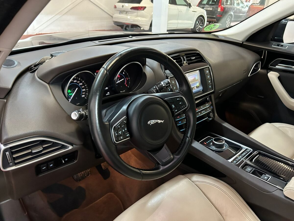 JAGUAR F-PACE 3.0TDV6 Prestige Aut. AWD