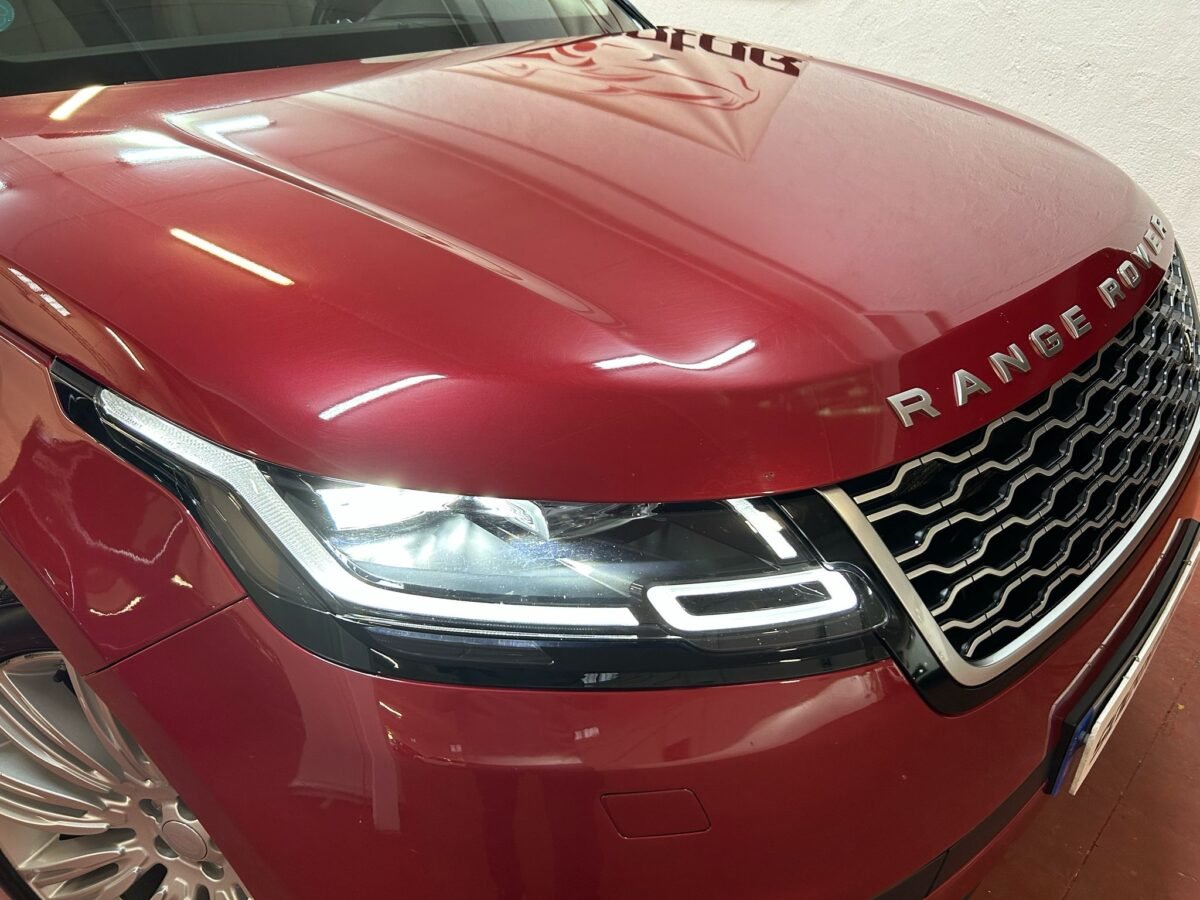 LAND-ROVER RANGE ROVER VELAR VELAR 3.0D R-Dynamic HSE 4WD Aut. 300