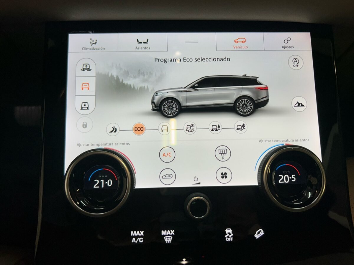 LAND-ROVER RANGE ROVER VELAR VELAR 3.0D R-Dynamic HSE 4WD Aut. 300