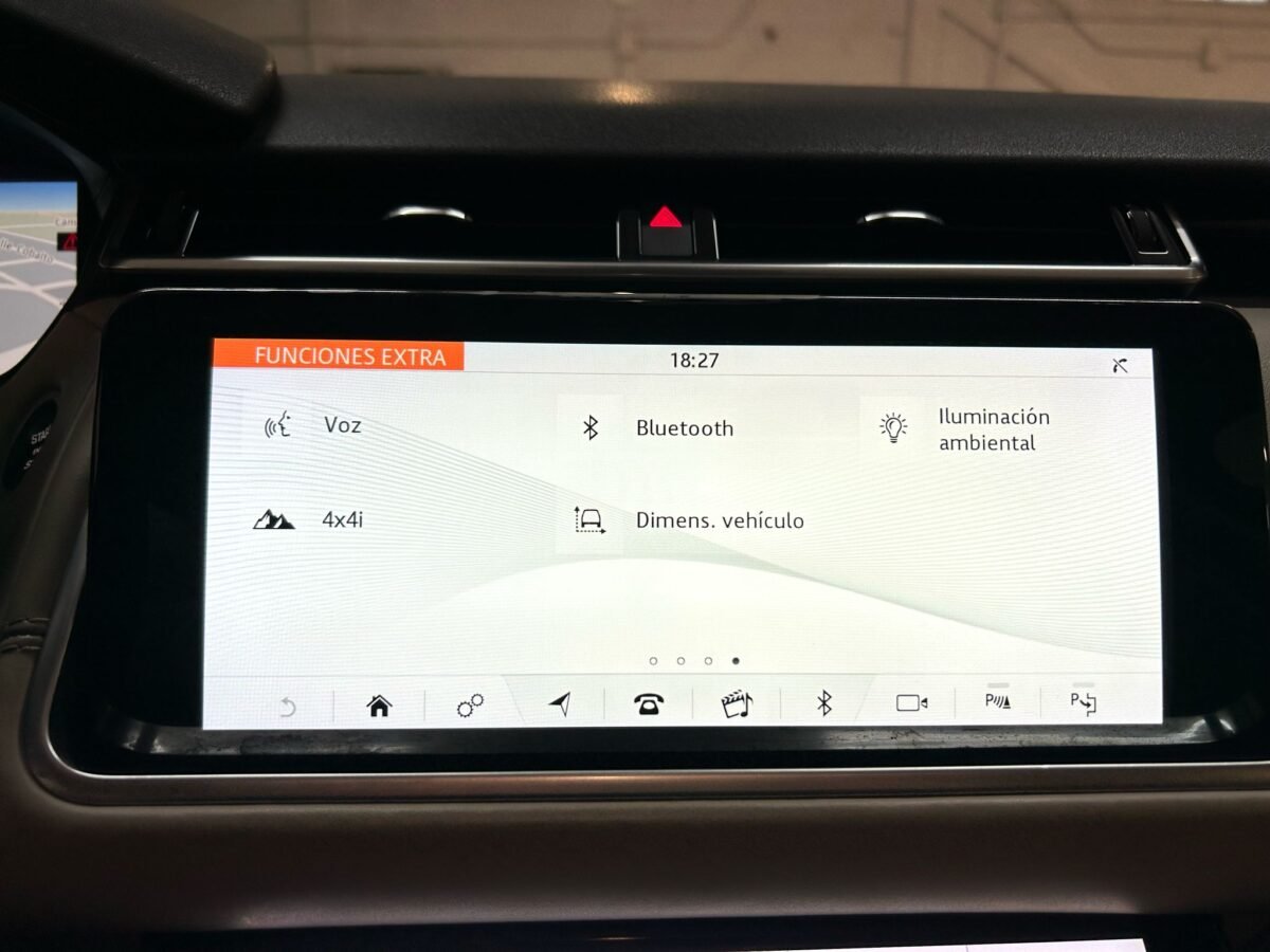 LAND-ROVER RANGE ROVER VELAR VELAR 3.0D R-Dynamic HSE 4WD Aut. 300