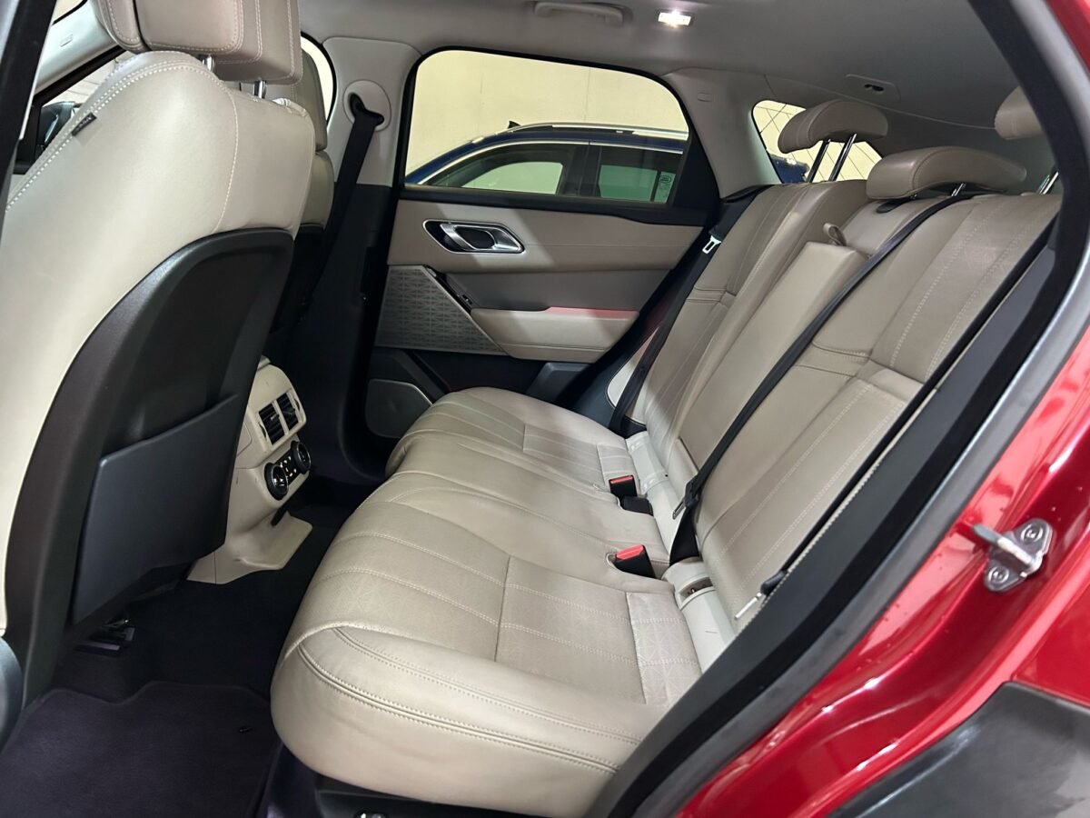 LAND-ROVER RANGE ROVER VELAR VELAR 3.0D R-Dynamic HSE 4WD Aut. 300