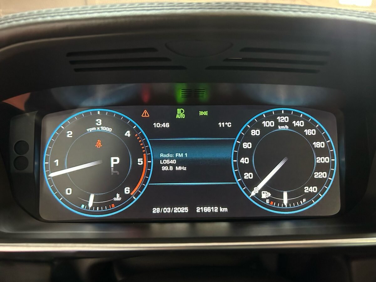 LAND-ROVER autobiography