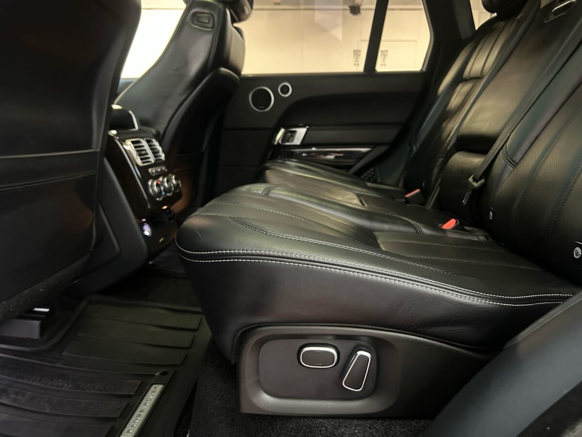 LAND-ROVER autobiography