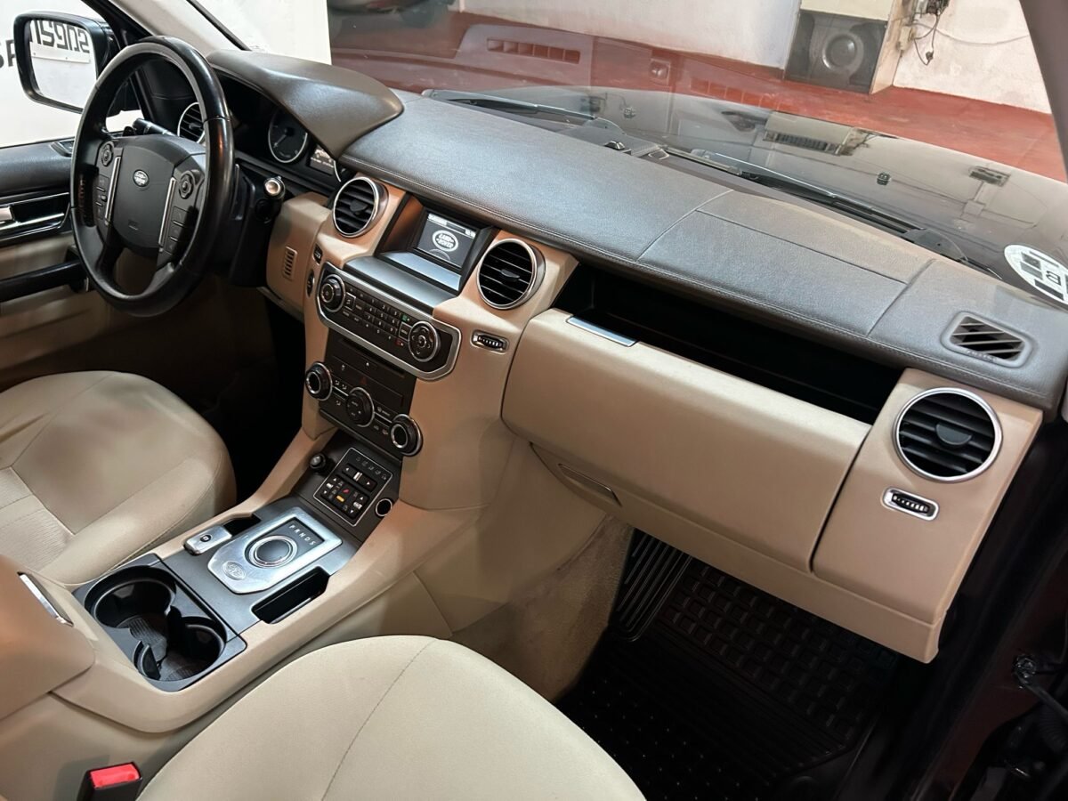 LAND-ROVER DISCOVERY 4 3.0TD V6 TDV6 S