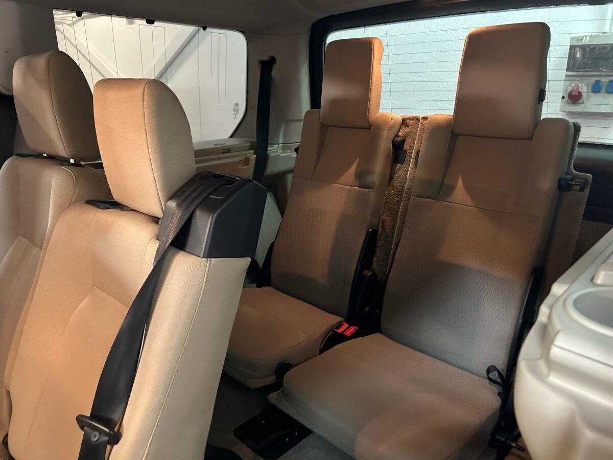 LAND-ROVER DISCOVERY 4 3.0TD V6 TDV6 S