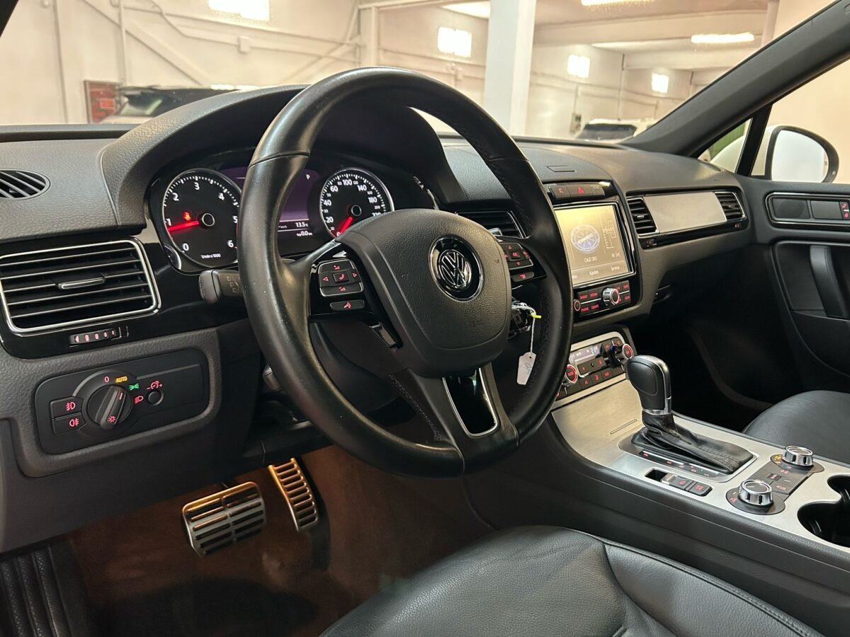 VOLKSWAGEN Touareg 3.0 V6 TDI 245 Tip Premium Bmotion Tech