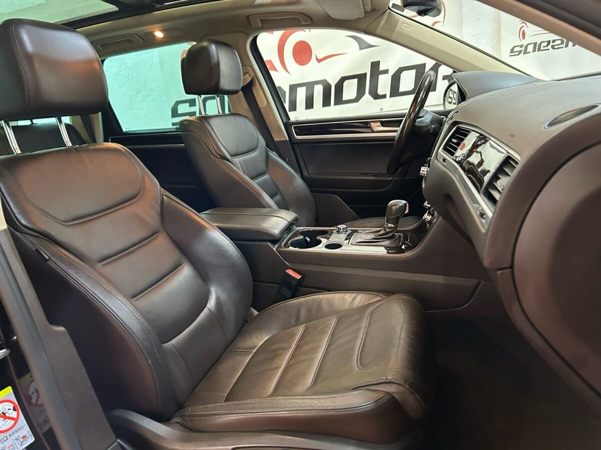 VOLKSWAGEN Touareg  3.0 V6 TDI BlueMotion Premium