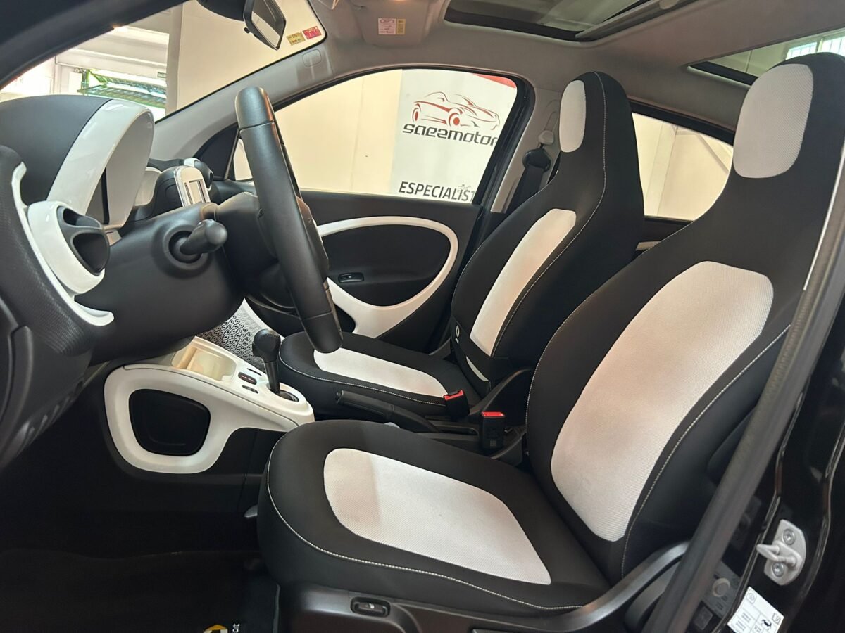 SMART FORFOUR EQ Passion