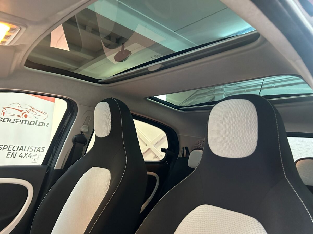 SMART FORFOUR EQ Passion