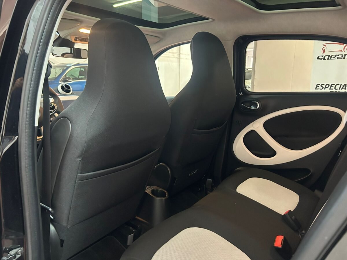SMART FORFOUR EQ Passion
