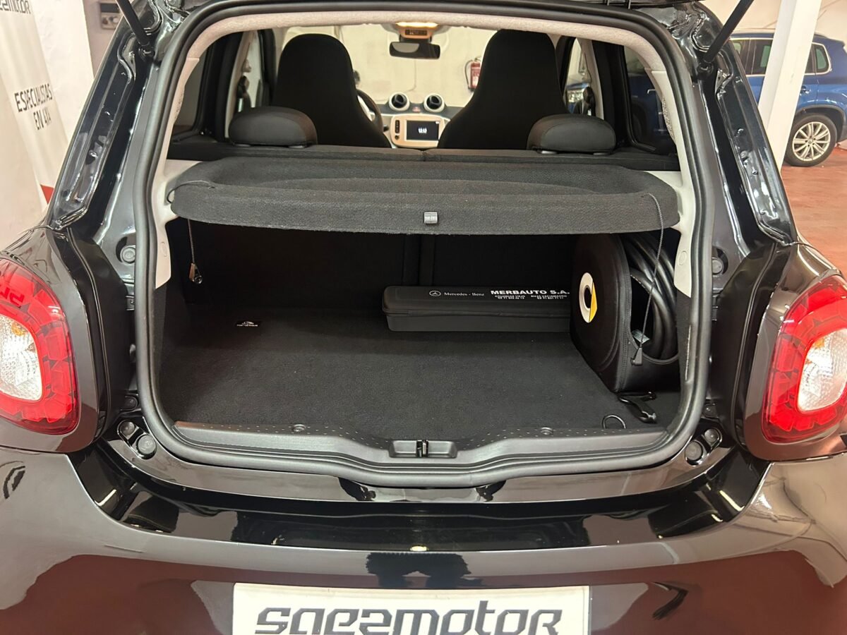 SMART FORFOUR EQ Passion