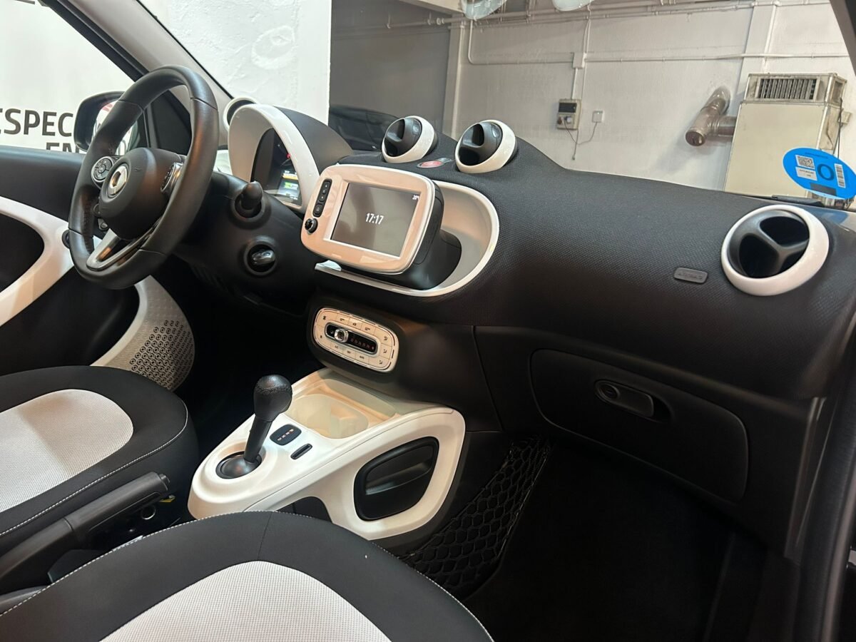 SMART FORFOUR EQ Passion