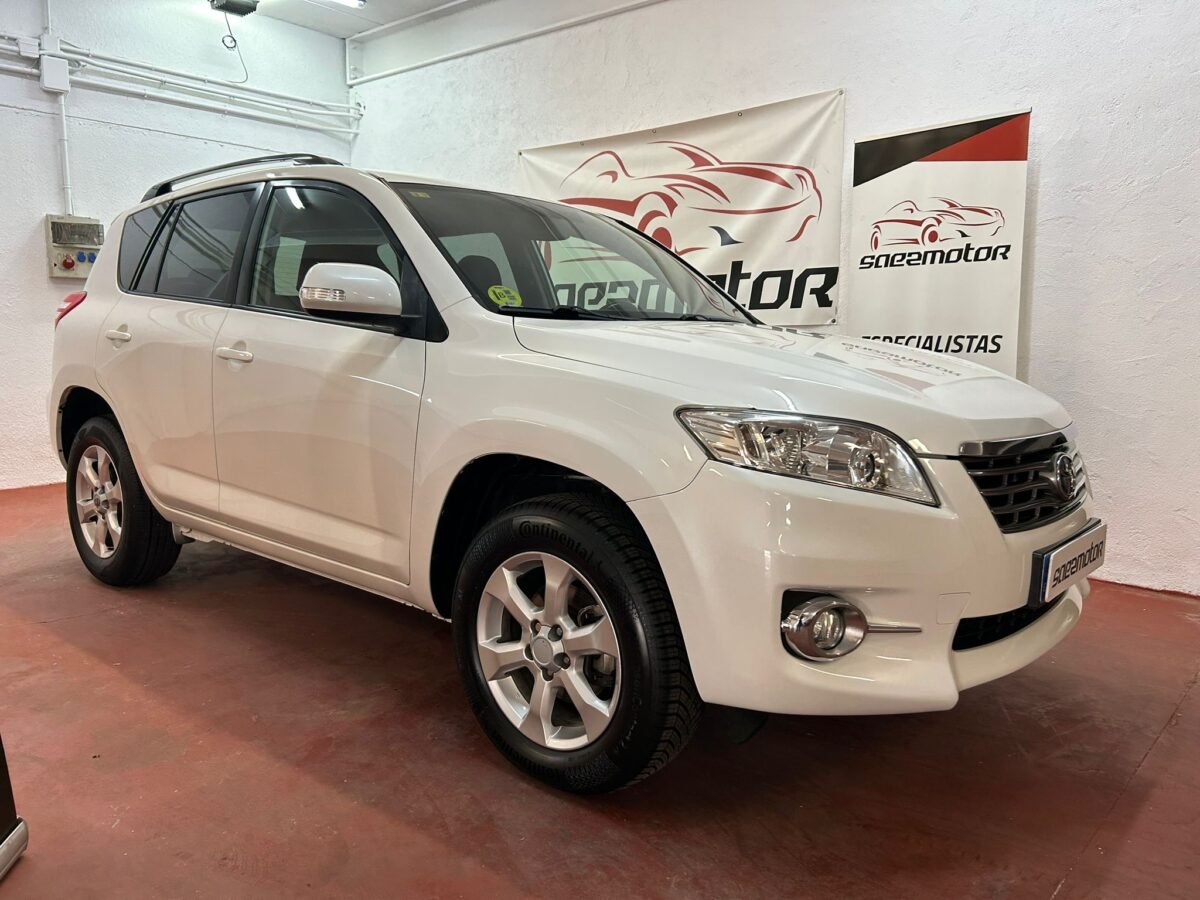 TOYOTA RAV 4 EXECUTIVE 4X4
