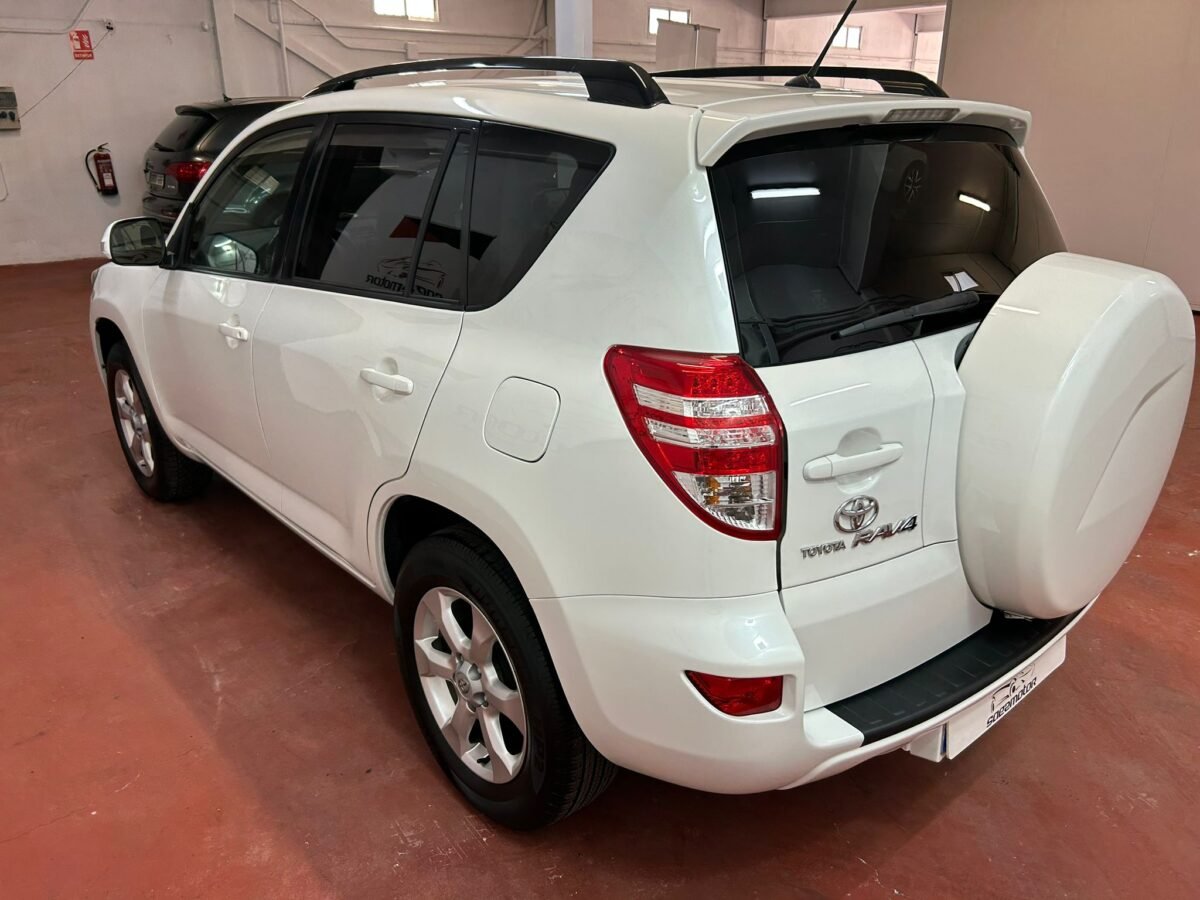 TOYOTA RAV 4 EXECUTIVE 4X4