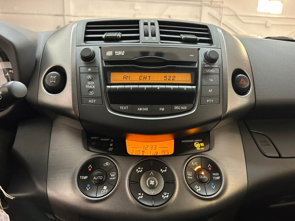 TOYOTA RAV 4 EXECUTIVE 4X4