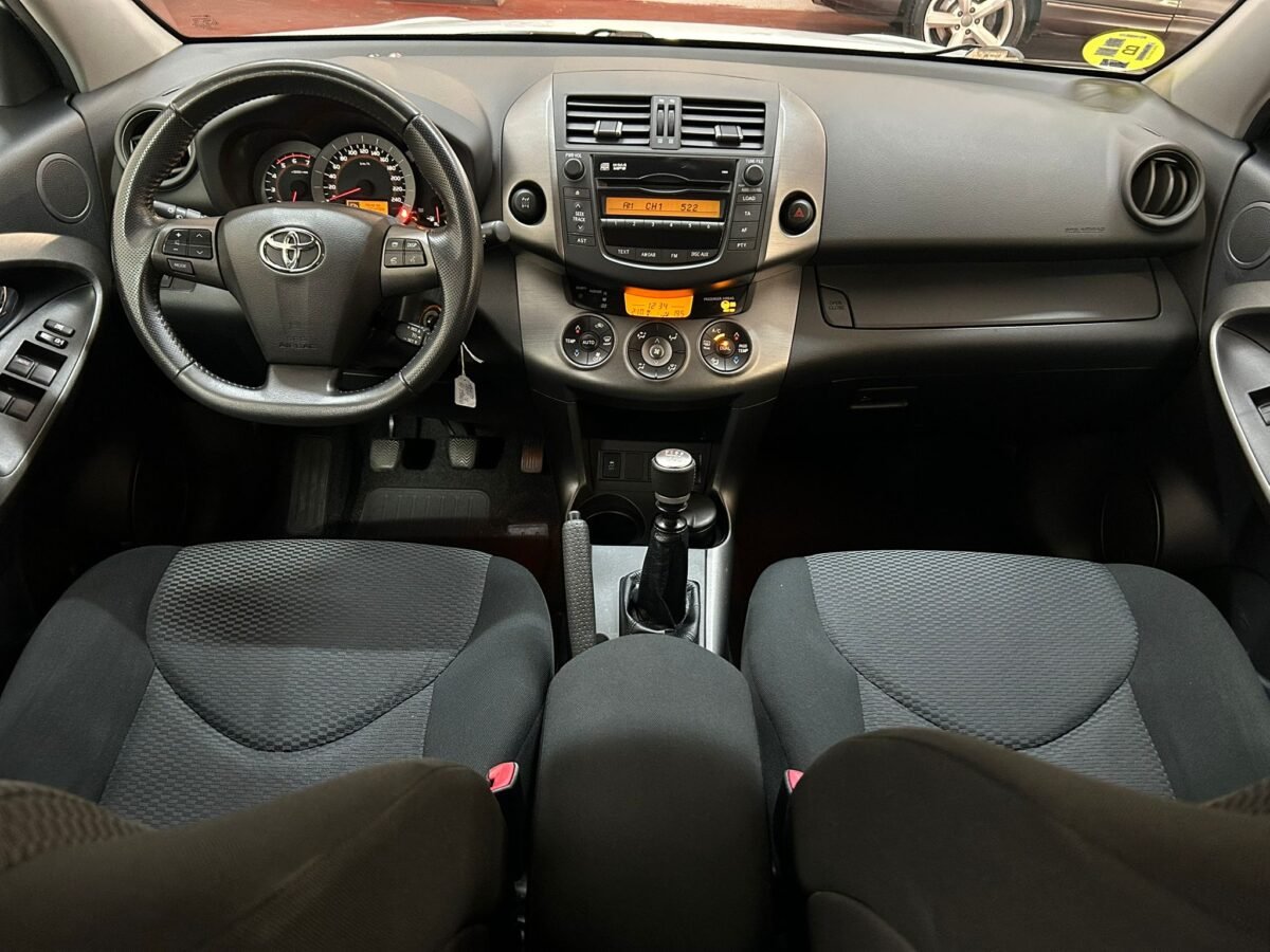 TOYOTA RAV 4 EXECUTIVE 4X4