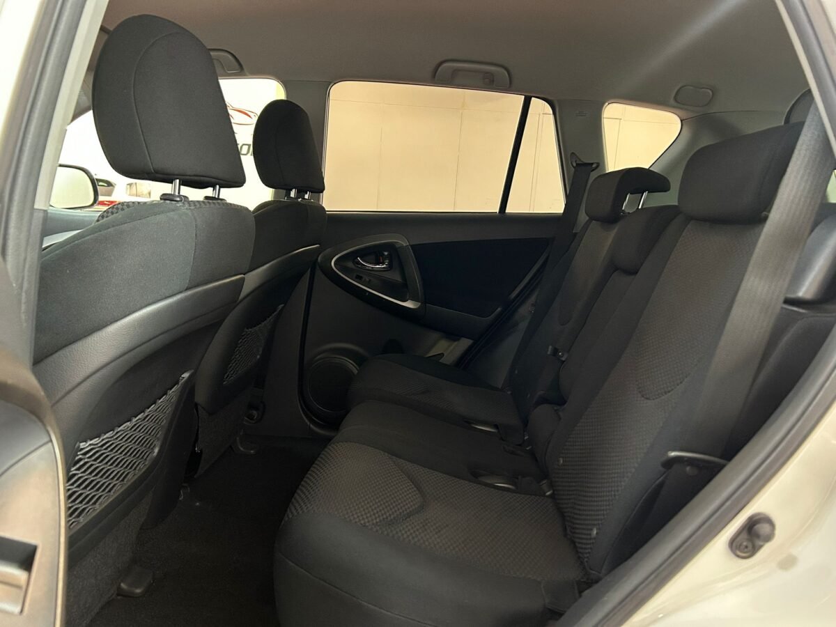 TOYOTA RAV 4 EXECUTIVE 4X4