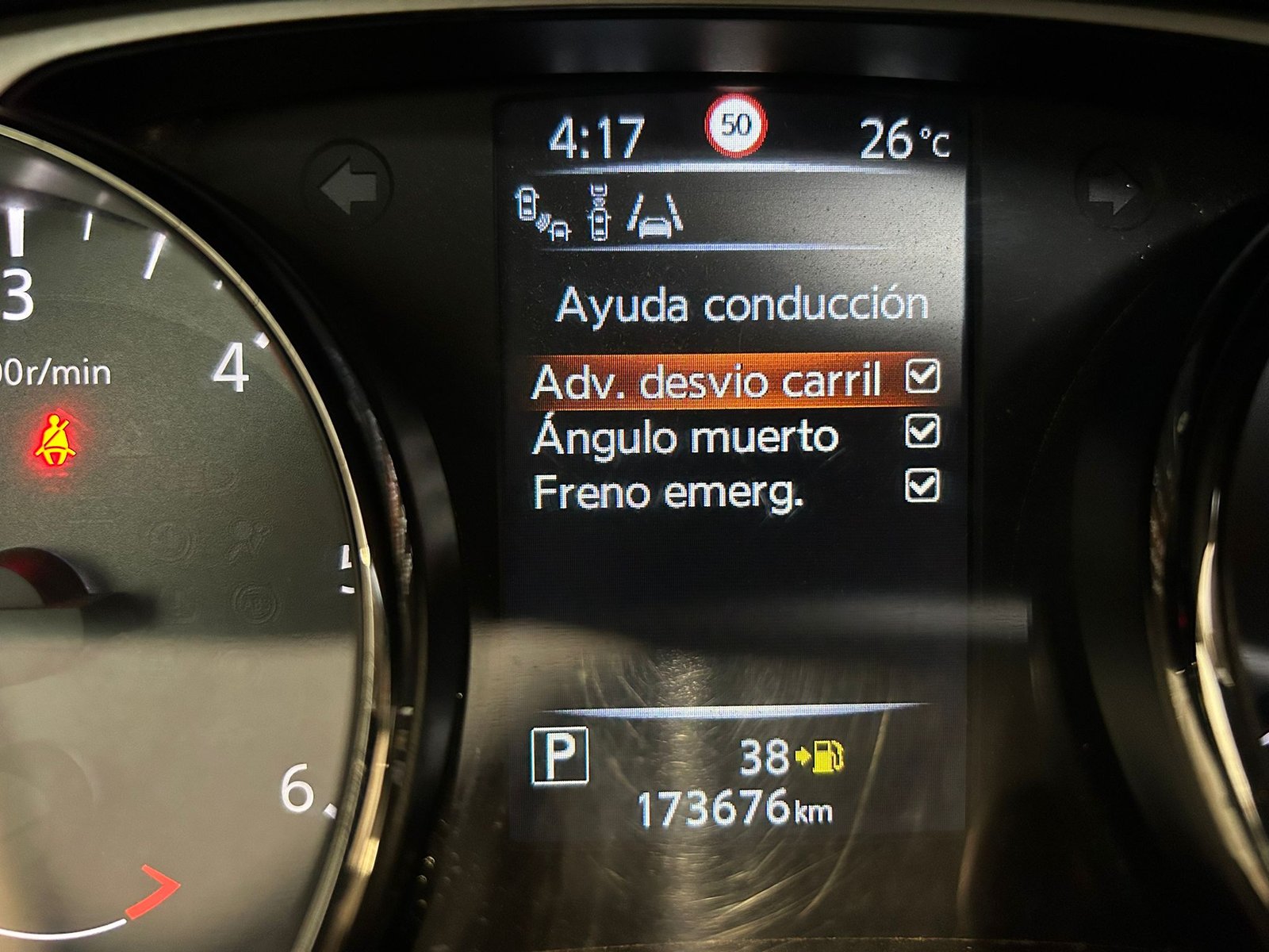 NISSAN X-TRAIL 2.0dci teckno 4x4